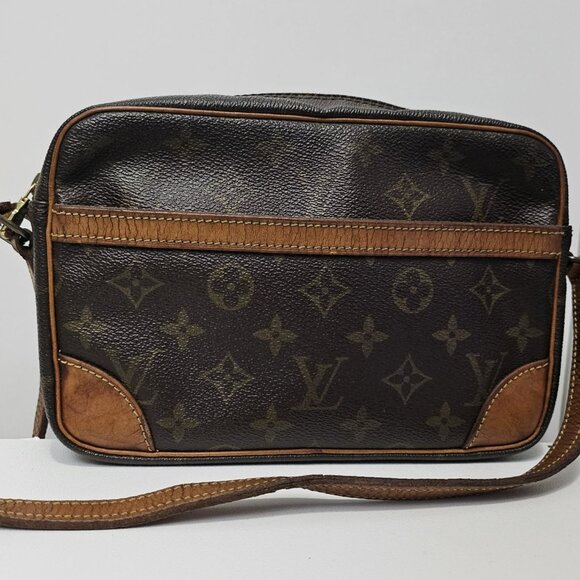 Louis Vuitton Handbags - Louis Vuitton Monogram 23cm Trocadero Shoulder Bag